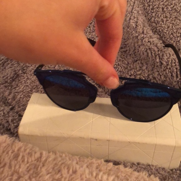 ATUHENTIC DIOR SO REAL NAVY SUNGLASSES - Picture 5 of 6